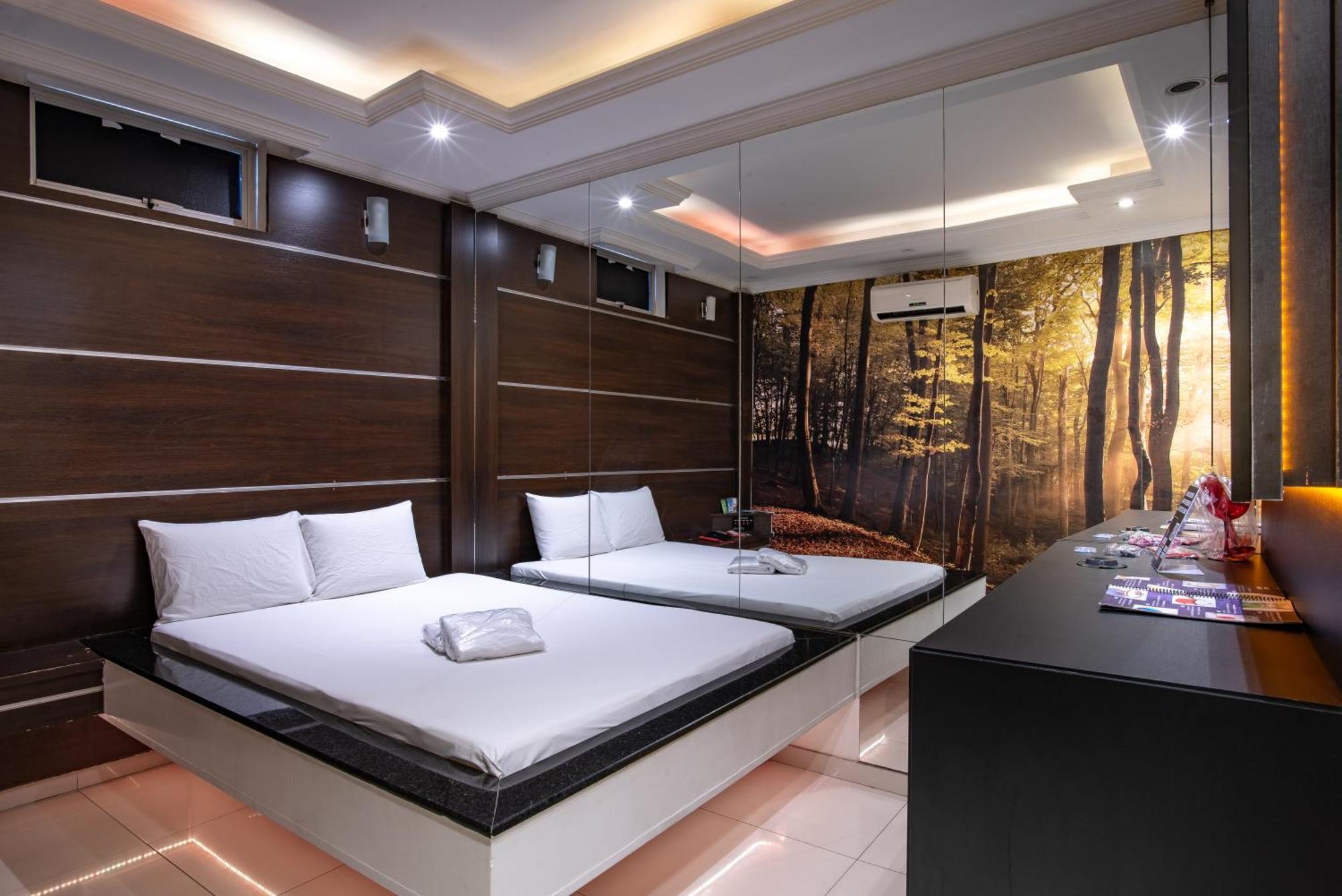 Motel Fantasy 2 (Adults Only) Contagem Exterior foto