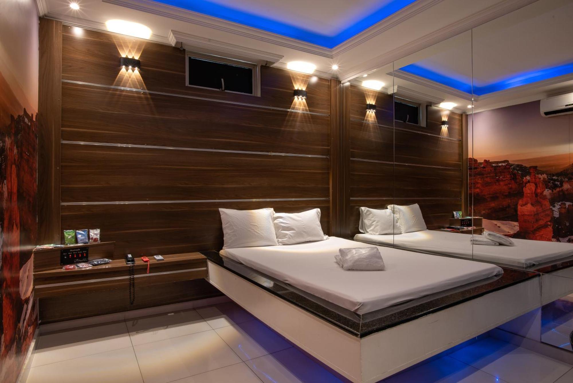Motel Fantasy 2 (Adults Only) Contagem Exterior foto