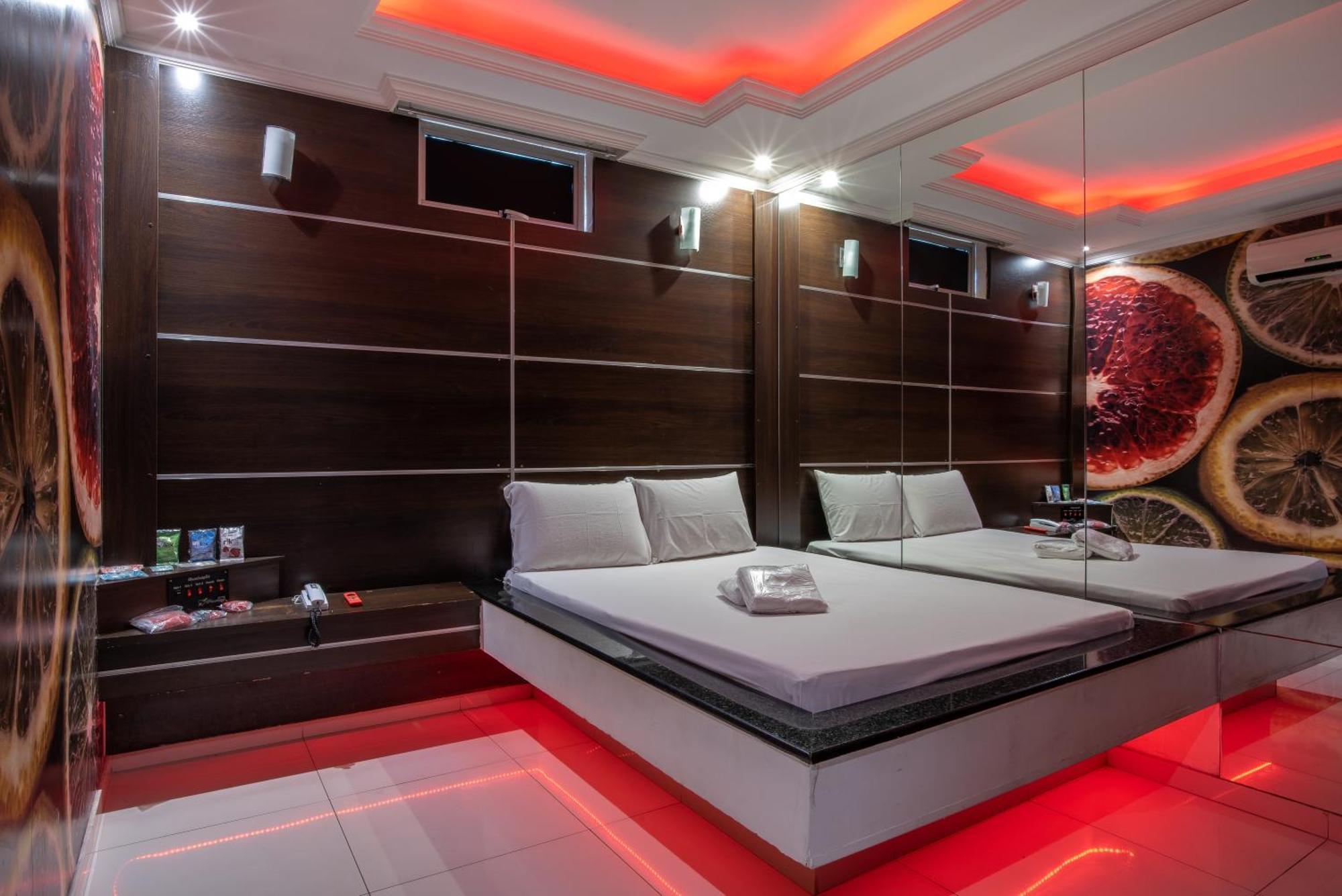 Motel Fantasy 2 (Adults Only) Contagem Exterior foto