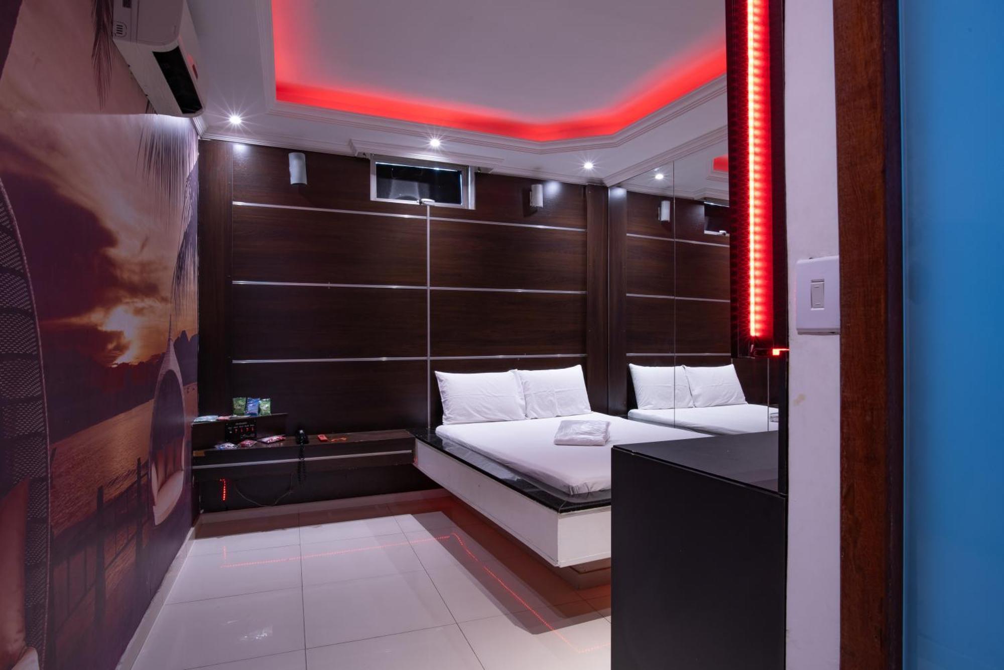 Motel Fantasy 2 (Adults Only) Contagem Exterior foto