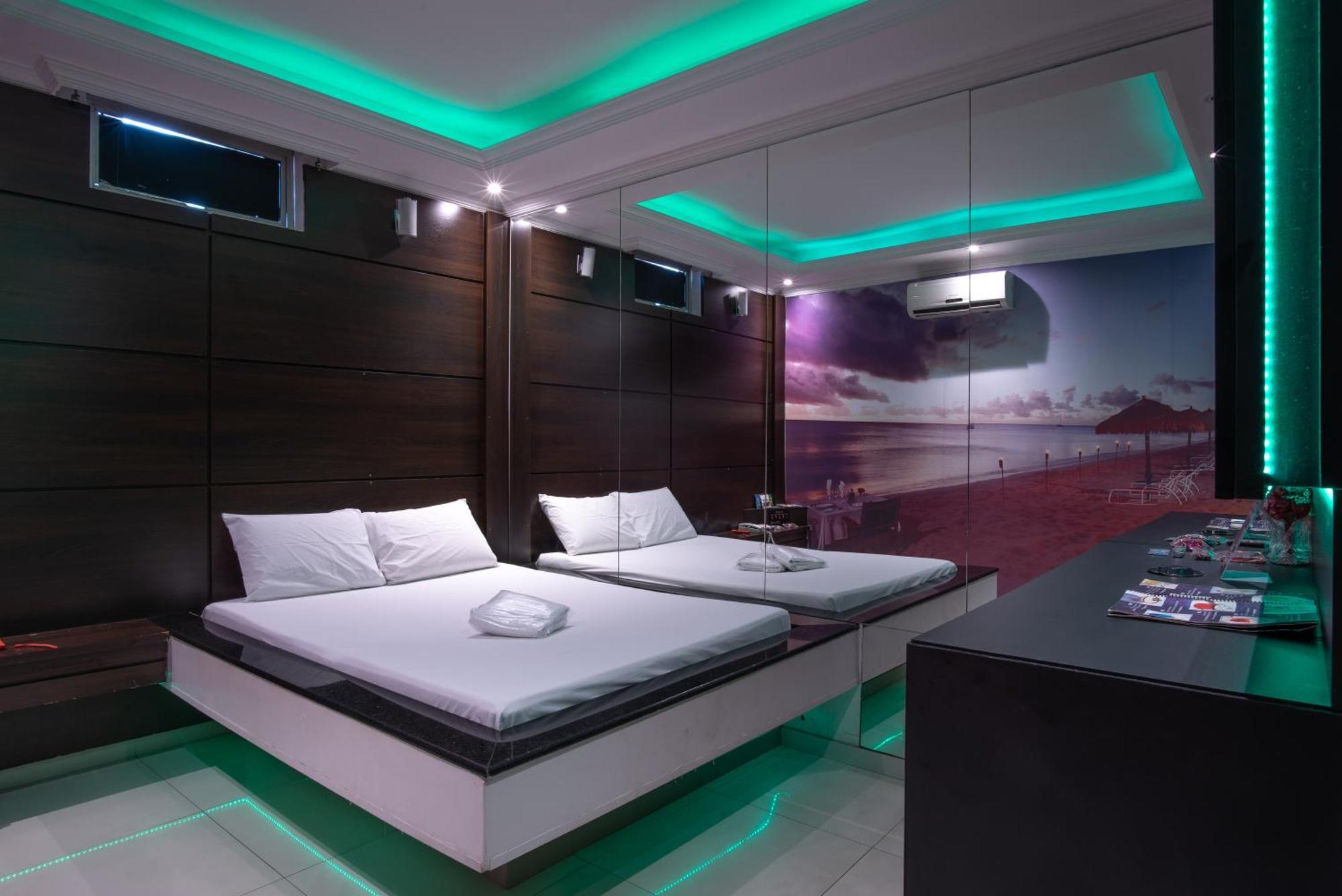 Motel Fantasy 2 (Adults Only) Contagem Exterior foto
