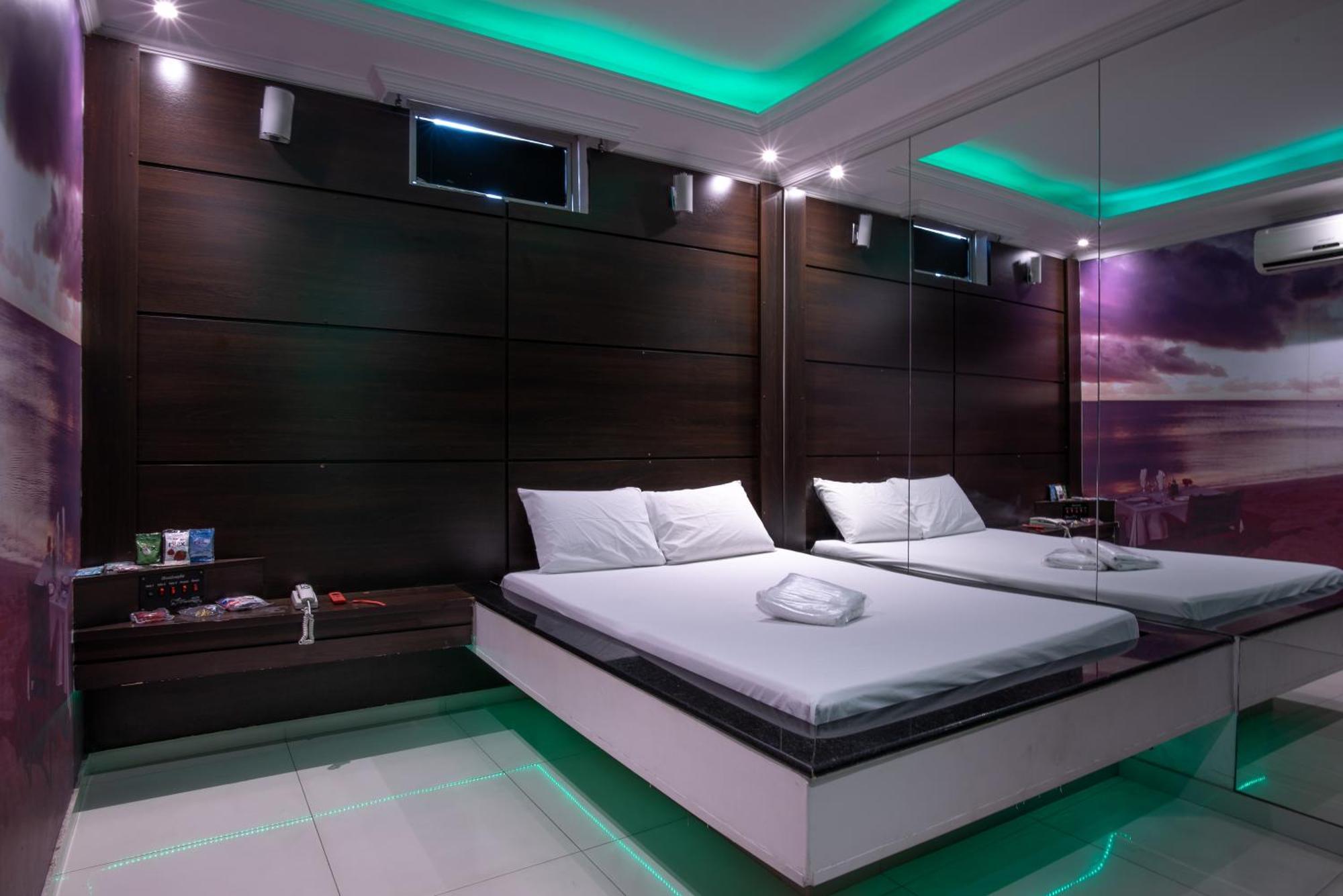 Motel Fantasy 2 (Adults Only) Contagem Exterior foto