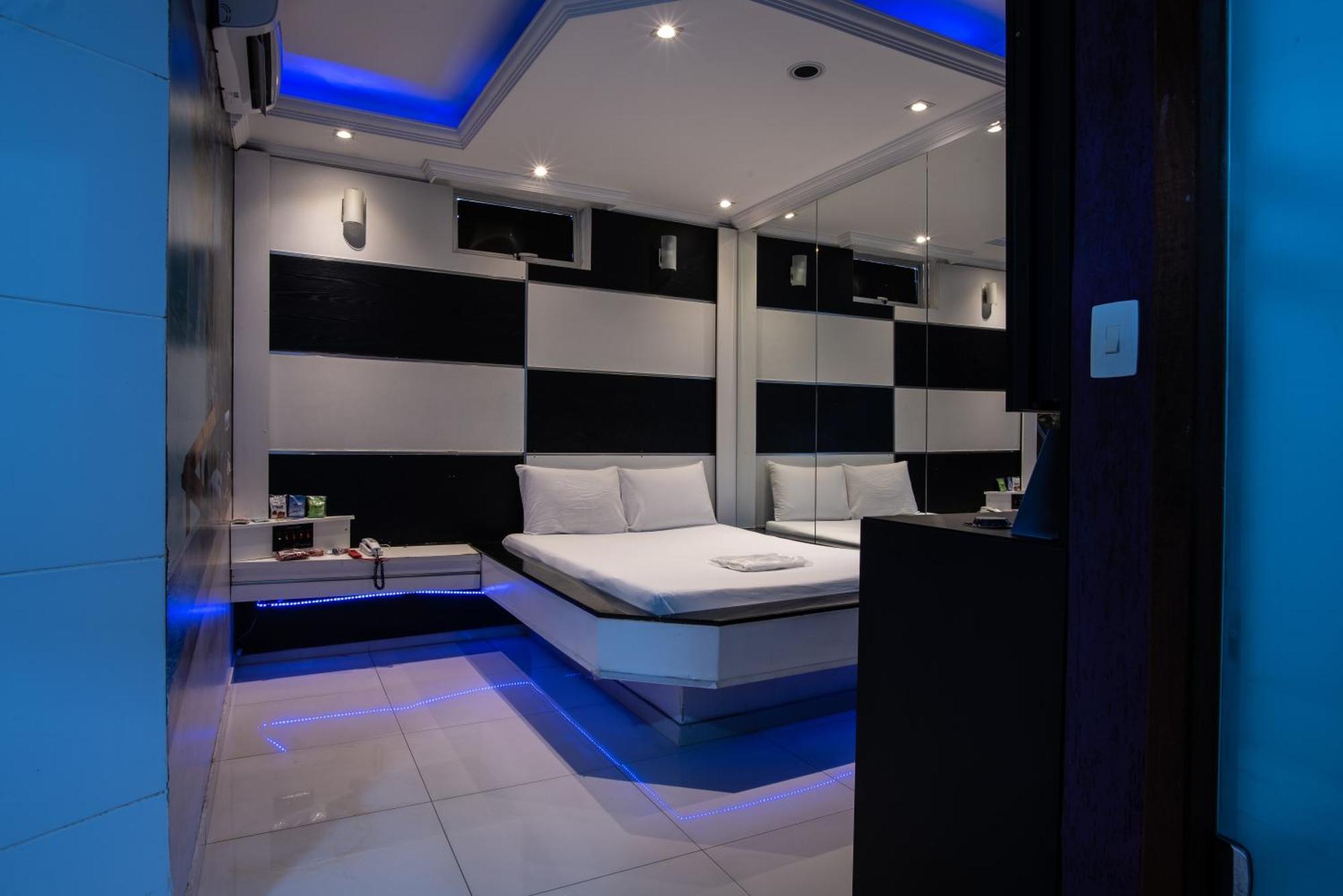 Motel Fantasy 2 (Adults Only) Contagem Exterior foto