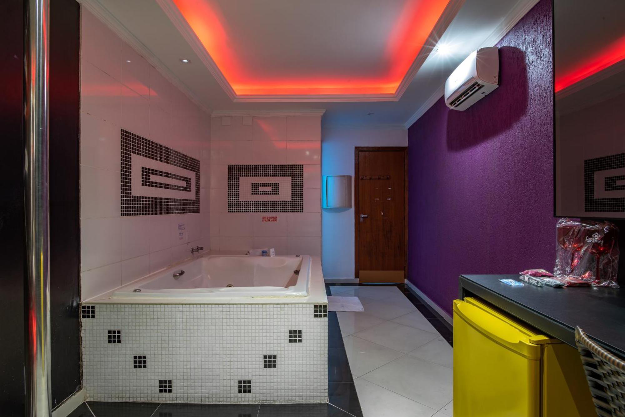 Motel Fantasy 2 (Adults Only) Contagem Exterior foto